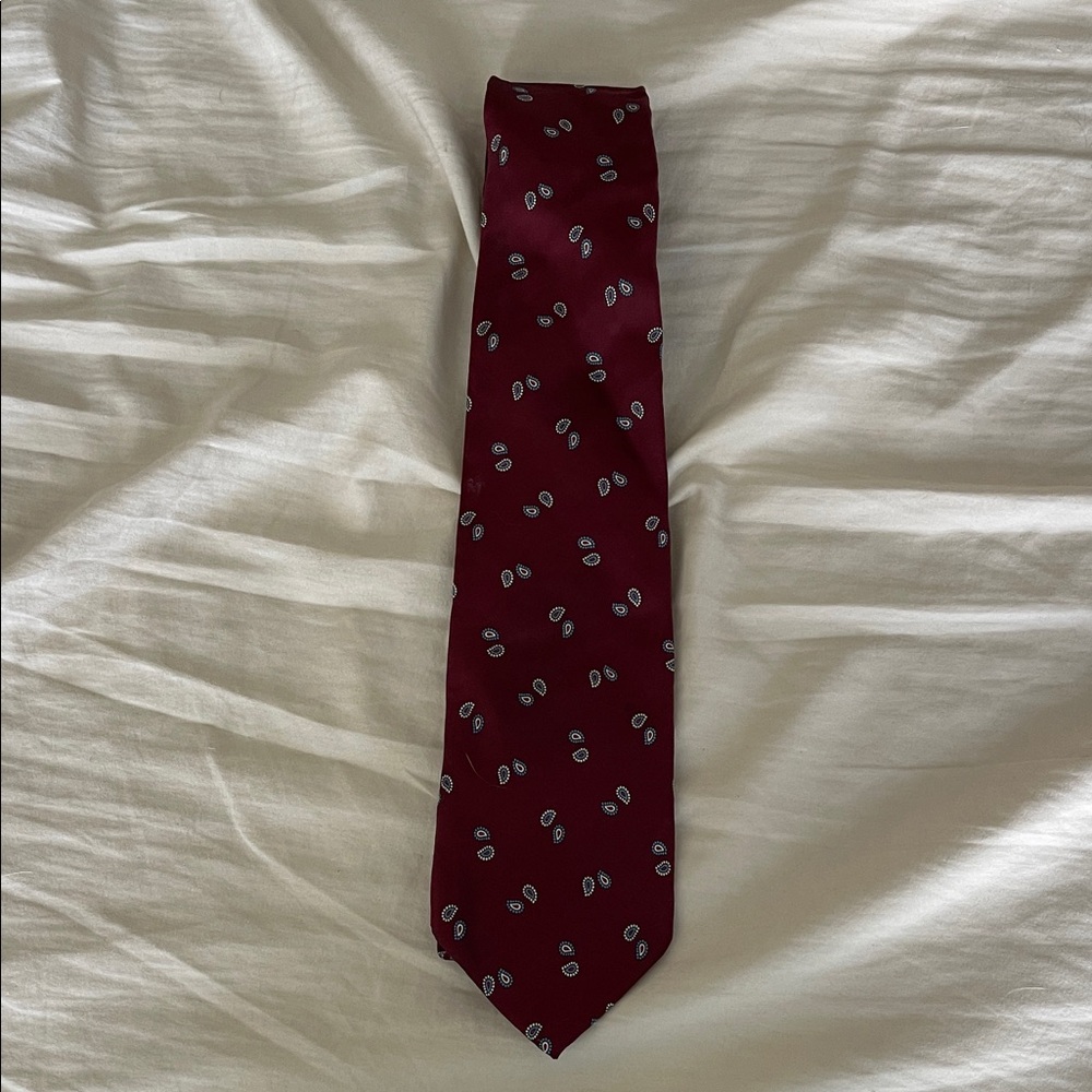 Classic Maroon Patterned Men's Tie